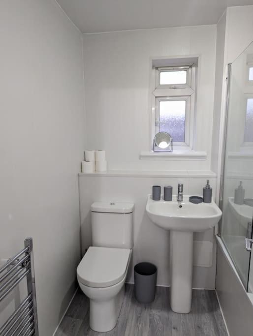 3 Bedroom Apartment Sleeps 8 Единбург Екстер'єр фото